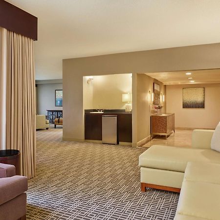 Doubletree By Hilton Houston Intercontinental Airport Hotel Екстериор снимка