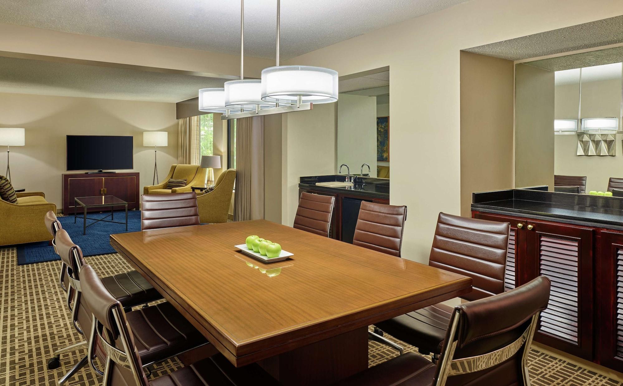 Doubletree By Hilton Houston Intercontinental Airport Hotel Екстериор снимка