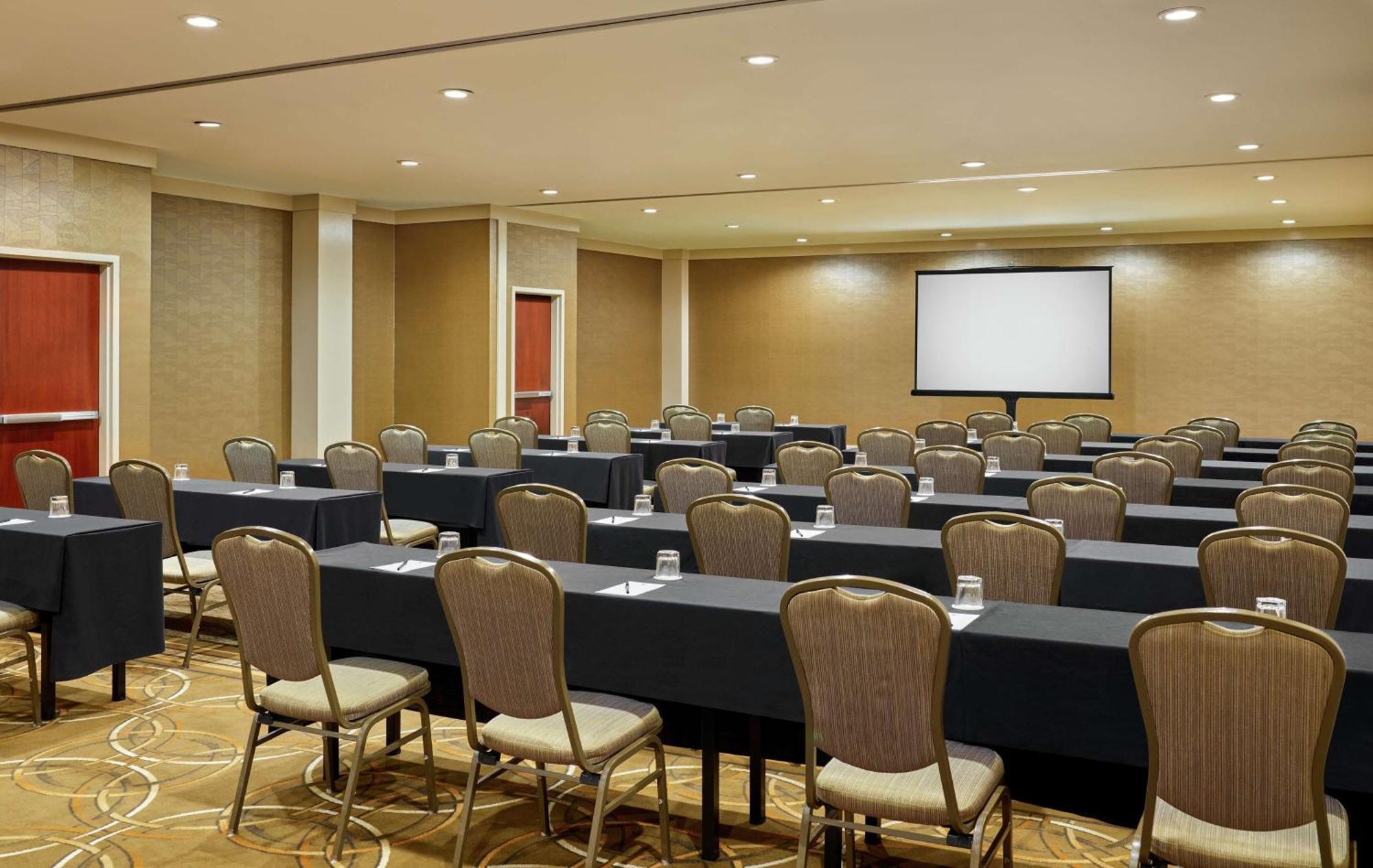Doubletree By Hilton Houston Intercontinental Airport Hotel Екстериор снимка