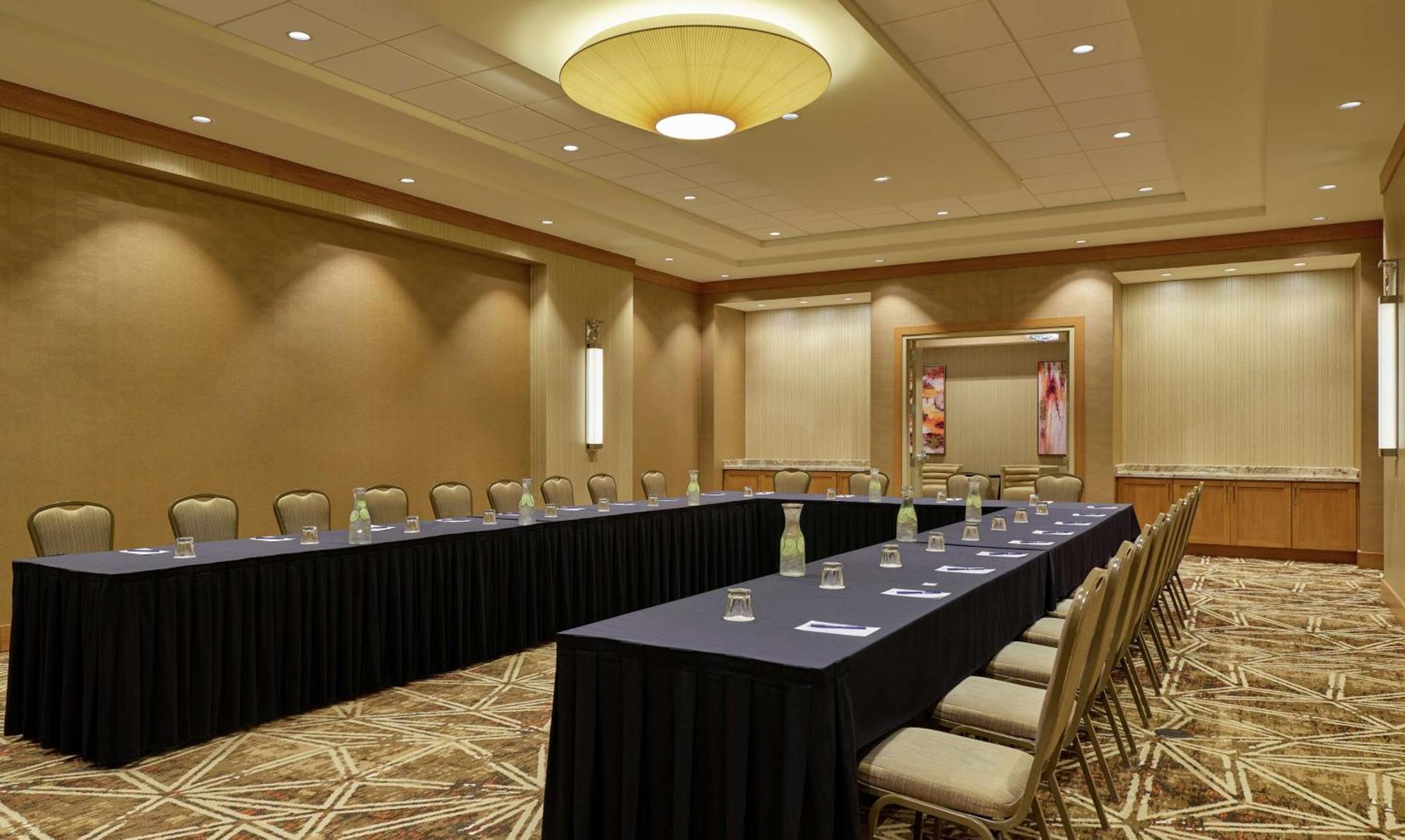 Doubletree By Hilton Houston Intercontinental Airport Hotel Екстериор снимка