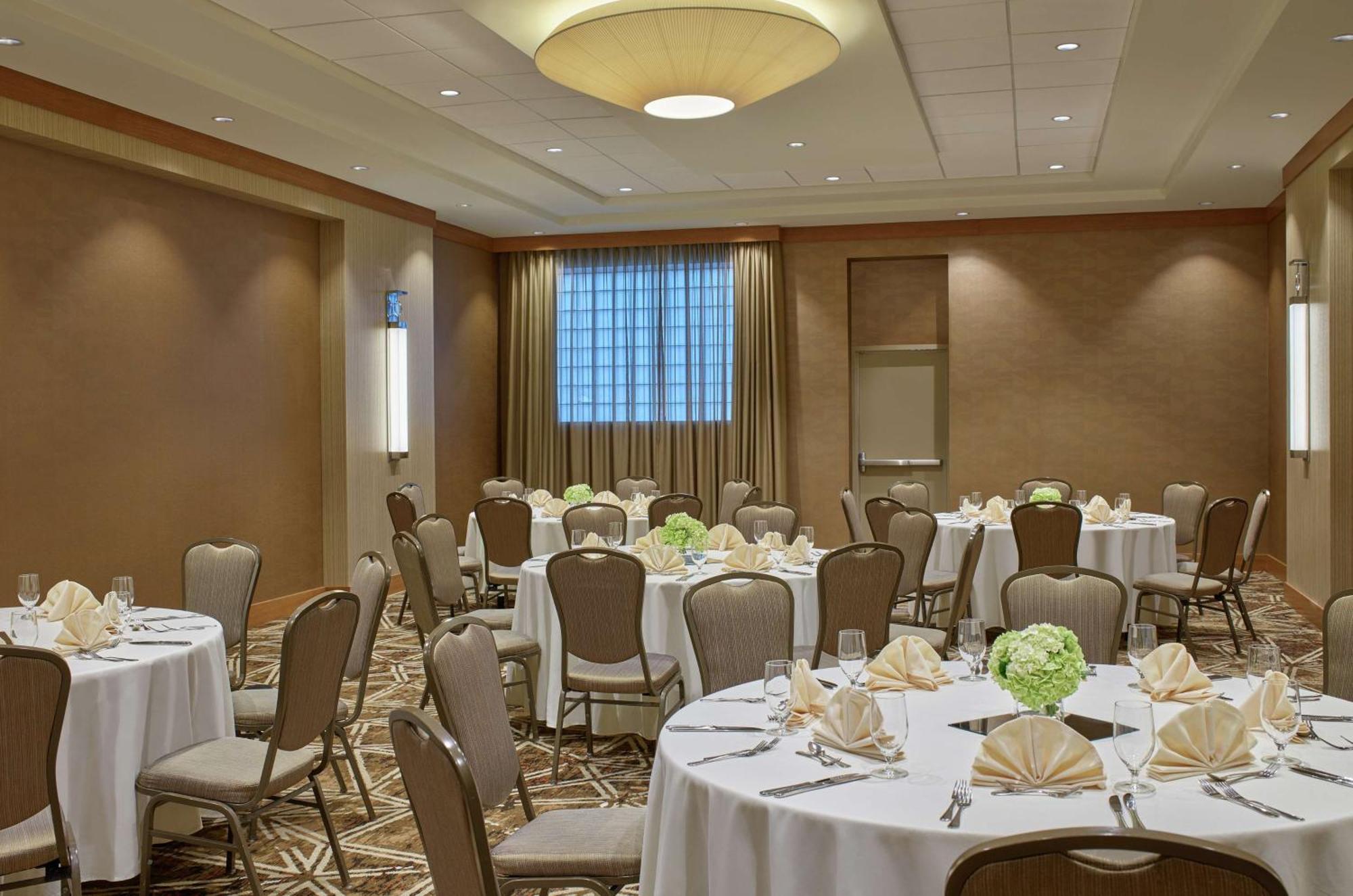 Doubletree By Hilton Houston Intercontinental Airport Hotel Екстериор снимка